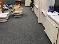 Укладка ковровой плитки на клей